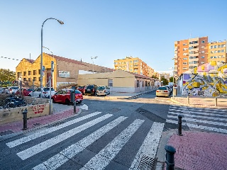 Local en C/ Javea, Alicante 23