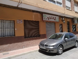 Local comercial en C/ Valencia 8