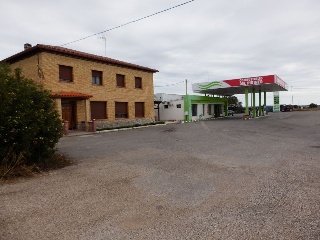 Gasolinera en C/ Joaquin Costa, Angüés (Huesca) 2