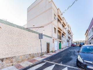 Piso y garaje en C/ Las Malvinas, Roquetas de Mar (Almería) 9