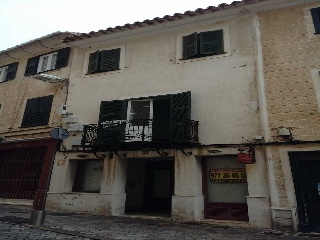 Edificio de locales y viviendas en Pz Principe, Mahón (Balears (Illes)) 2