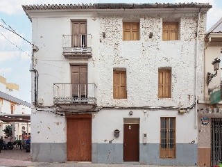 Casa adosada en Plaza del Olmo 9