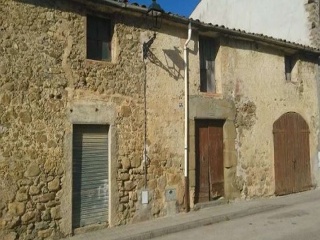 Vivienda adosada en C/ del Currero,  Mieres (Girona) 1