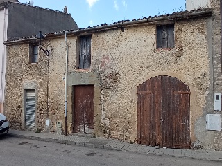 Vivienda adosada en C/ del Currero,  Mieres (Girona) 2