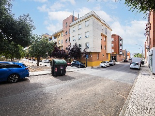 Piso, garaje y trastero en C/ Francisco Pedraja Muñoz, Badajoz 3