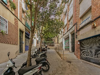 Local comercial en C/ La Murtra - Barcelona - 17