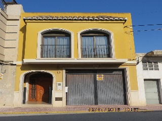 Casa adosada en calle San Vicente Ferrer, Llaurí 1
