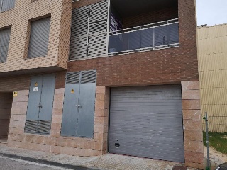 Local y plazas de garaje en Deltebre ,Tarragona 3