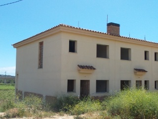 Viviendas unifamiliares en construcción en Santa Oliva, Tarragona 2