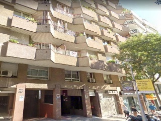 Local en venta en Barcelona de 74  m²