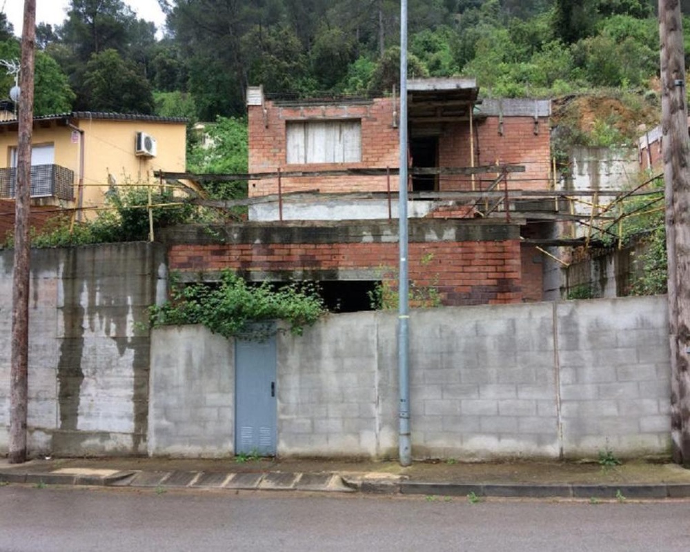 Chalet en construcción en Corbera de Llobregat - Barcelona -