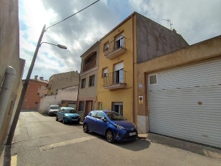 Obra parada edificio en construcción en Palafrugell , Girona 16
