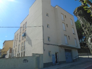 Edificio de viviendas y plazas de garaje en Flix , Tarragona 2