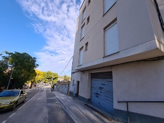 Edificio de viviendas y plazas de garaje en Flix , Tarragona 14