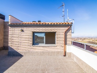 Edificio de viviendas y plazas de garaje en Els Alamús ,Lleida 21