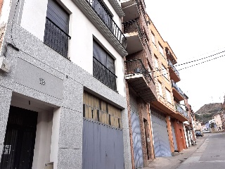 Unifamiliar en venta en Albelda De Iregua de 407  m²