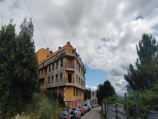 CUBELIÑO 20 N2-24 Polígono 8 Parcela 445 16