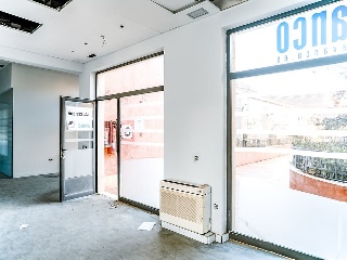 Locales en Av Islantilla, Centro Comercial Islantilla, Isla Cristina (Huelva)  19