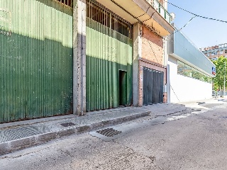 Locales comerciales en C/ Nuestra Señora de la Piedad 33