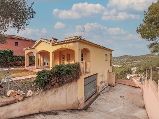 Chalet independiente en C/ Serra del Cadí,  - Urb. Mas Mestre - Olivella 38