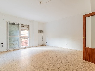 Piso con garaje en C/ Dolores Ibárruri 8