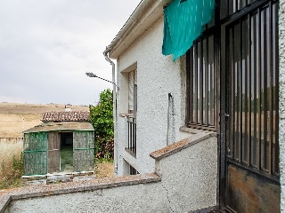 Solar con edificación en C/ Barrio Nuevo 78