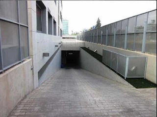 Plazas de garaje en Av Juan Carlos I 8