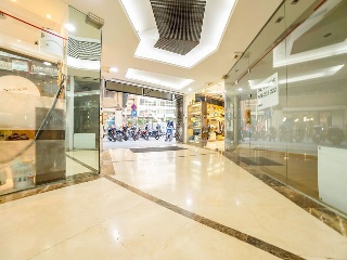 Locales en Plaza Cetina 37
