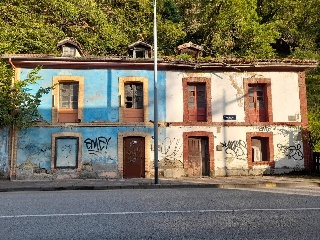 Suelo en Mieres 49