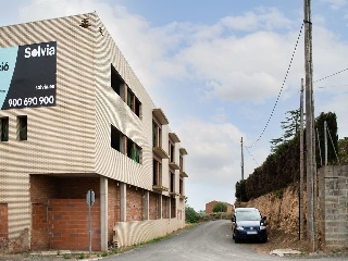 Promoción de viviendas en construcción en C/ Nord  34