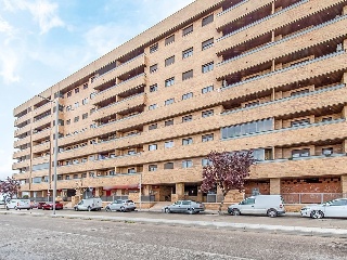 Vivienda y garajes en C/ Van Gogh  6