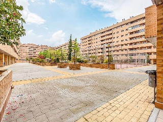Vivienda y garajes en C/ Van Gogh  8
