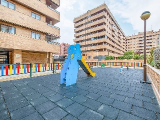 Vivienda y garajes en C/ Van Gogh  11