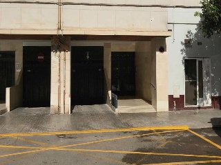 Locales C/ Guzmán el bueno 34