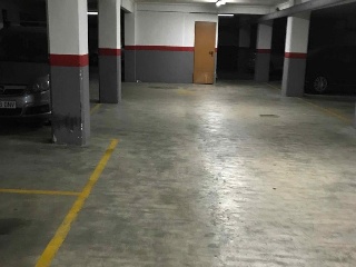 Locales C/ Guzmán el bueno 36