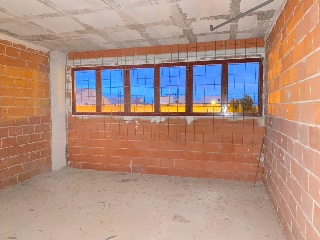 Locales C/ Guzmán el bueno 63
