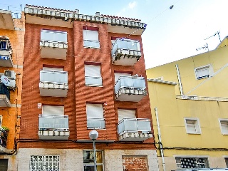 Promoción viviendas y trasteros en C/ Cinco 3
