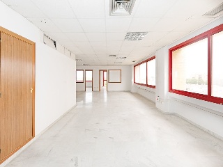 Oficinas en Av Aeronáutica, Sevilla 18