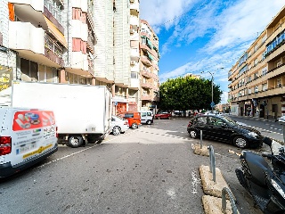 Local en Av Novelda 57