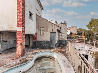 Chalet independiente en C/ Anoia 31