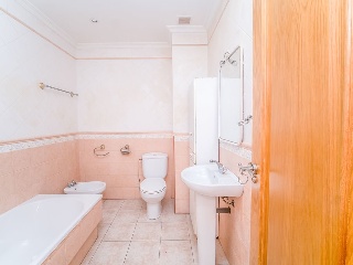 Piso en Av Juan XXIII 61