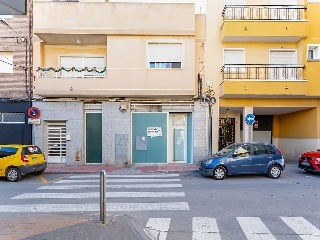 Local en Av Doctor Fleming 28