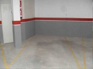 Plazas de garaje en Av Valencia 12