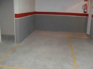 Plazas de garaje en Av Valencia 16