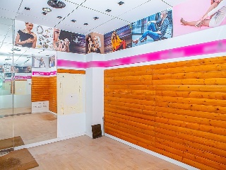 Locales en Pz Porxada 10