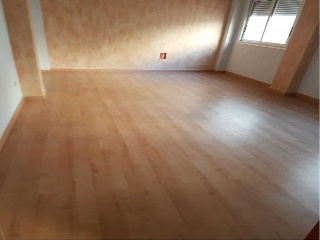 Locales en C/ Tenerías, Huesca  35