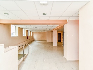 Local comercial en C/ Montoliu 19