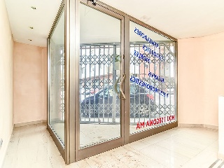 Local comercial en C/ Montoliu 21