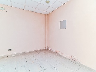 Local comercial en C/ Montoliu 27