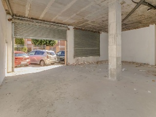 Local en C/ Amadeu Vives 16